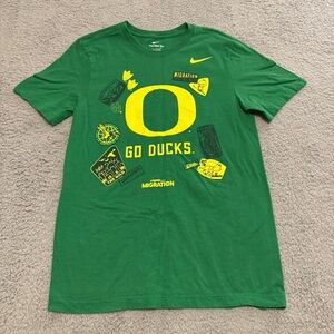 Oregon Ducks Shirt  X Migration‎ S/S Tee Men’s Size Small Green Nike Movie